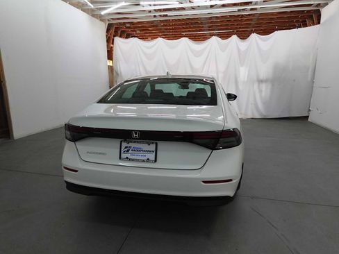 Certified 2023 Honda Accord EX image 5