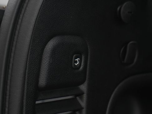 Used 2021 Jeep Grand Cherokee Limited X AWD/4WD image 17