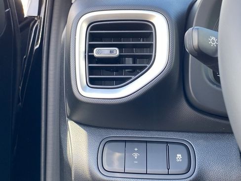 New 2026 Hyundai Venue SEL image 10