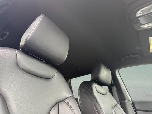 Certified 2024 Jeep Compass Limited image 17