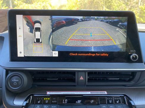 Used 2023 Toyota Prius Limited image 21