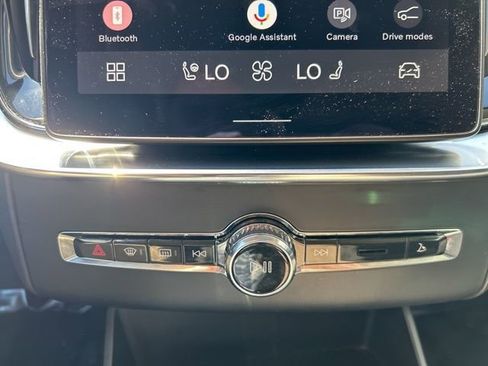 Used 2025 Volvo XC90 B5 Plus image 25