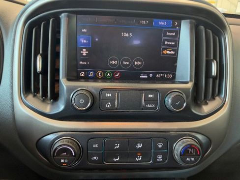 Used 2022 Chevrolet Colorado Z71 w/ Safety Package AWD/4WD image 16