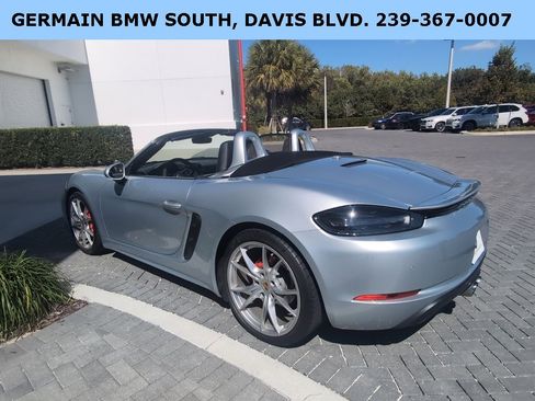 Used 2017 Porsche 718 Boxster S image 8
