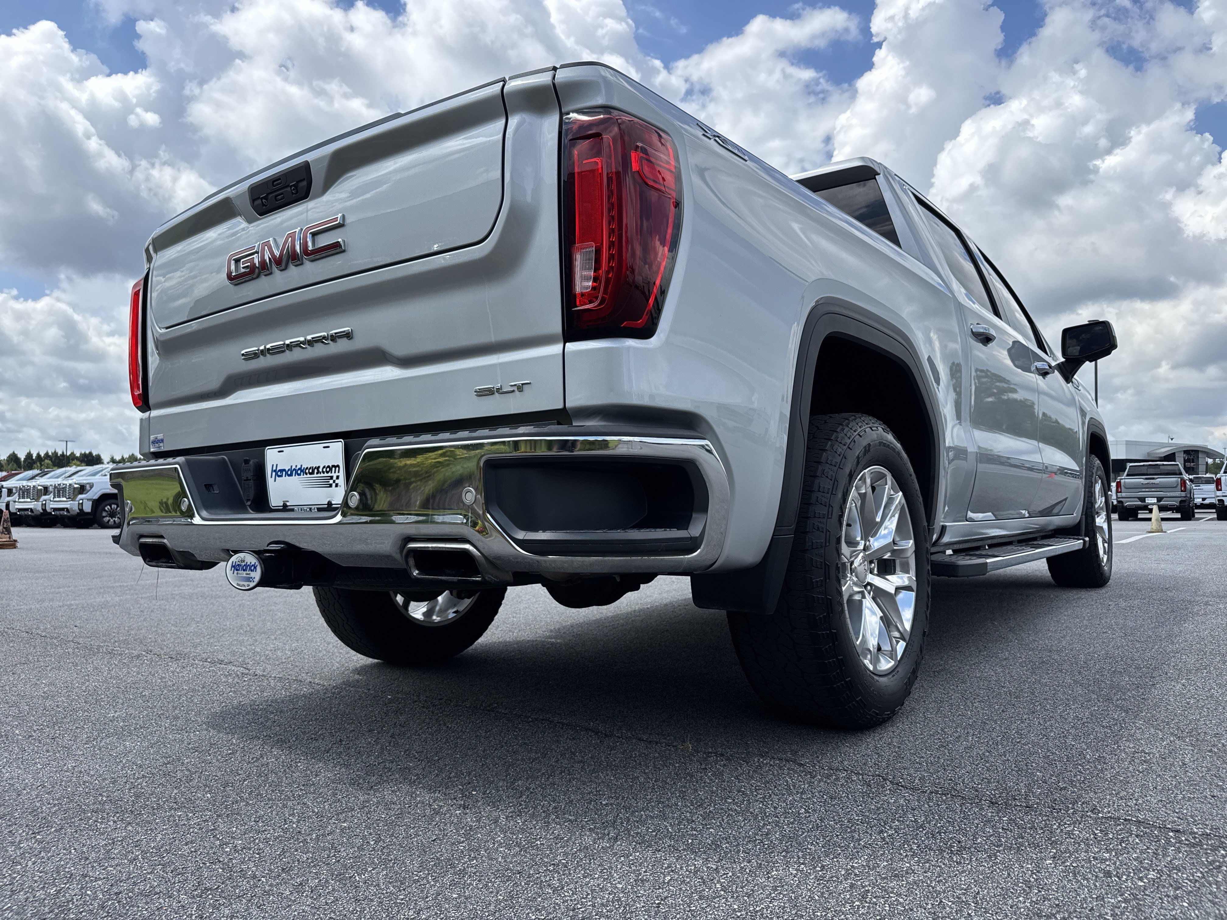 Used 2021 GMC Sierra 1500 SLT w/ SLT Convenience Package AWD/4WD image 10