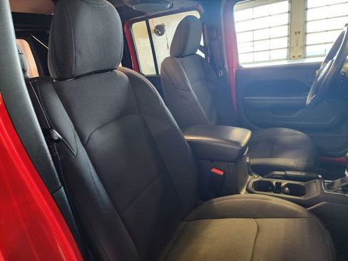 Used 2022 Jeep Wrangler Unlimited Sport image 17