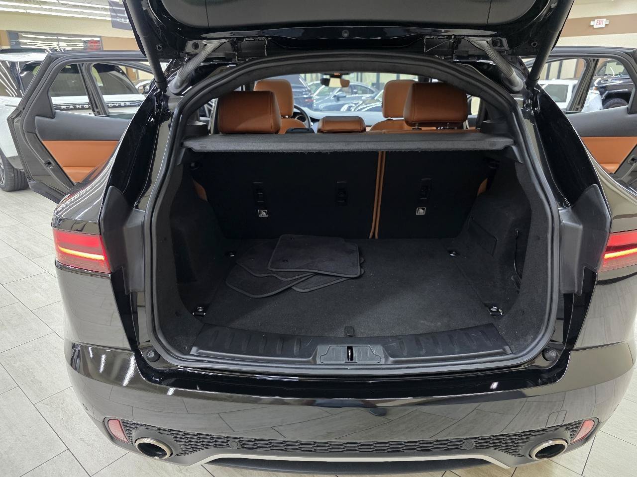 Used 2018 Jaguar E-PACE SE AWD/4WD image 13