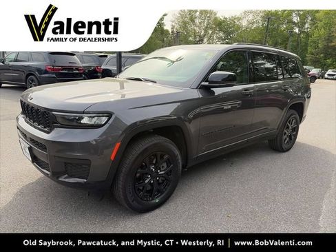 Used 2025 Jeep Grand Cherokee L Altitude AWD/4WD image 1