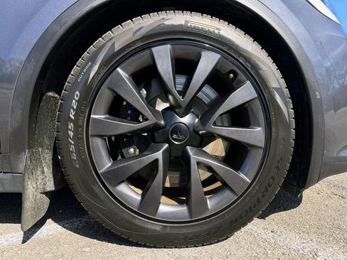 Used 2023 Tesla Model X Plaid image 23