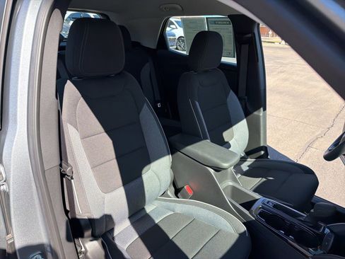 Used 2023 Chevrolet TrailBlazer LS image 28