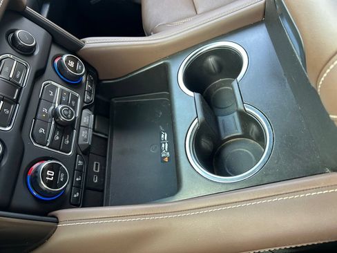 Used 2021 Chevrolet Tahoe High Country AWD/4WD image 36