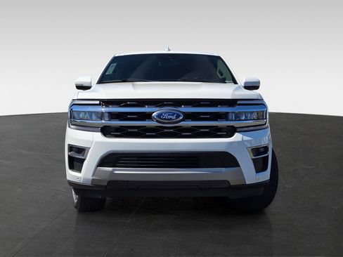 Used 2024 Ford Expedition Max Limited AWD/4WD image 3