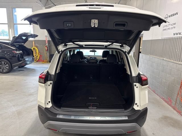 Certified 2023 Nissan Rogue SV w/ SV Premium B Package AWD/4WD image 13