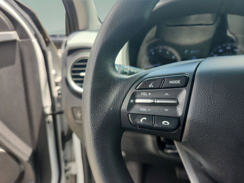 Used 2018 Hyundai Kona SE AWD/4WD image 12