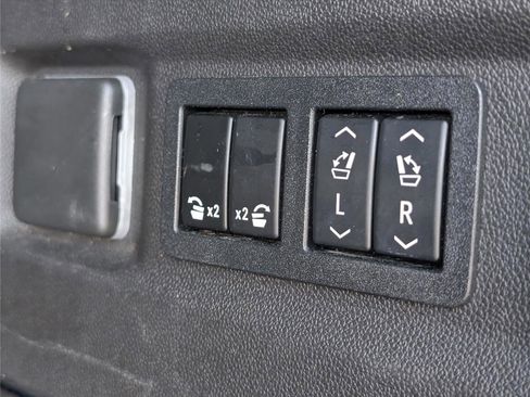 Used 2021 Chevrolet Tahoe Premier image 35