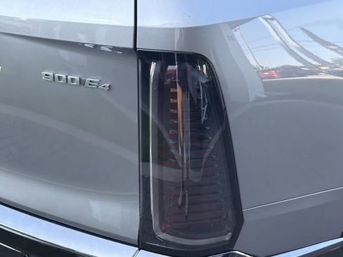 New 2026 Cadillac Vistiq Sport AWD/4WD image 9