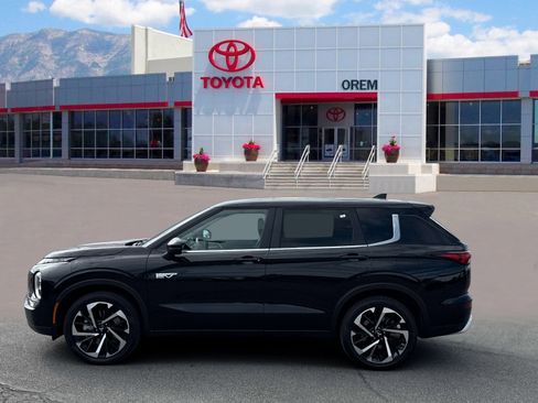Used 2025 Mitsubishi Outlander SE AWD/4WD image 6