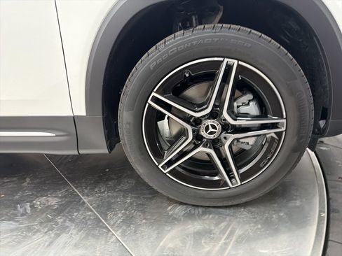 Used 2026 Mercedes-Benz GLB 250 image 9