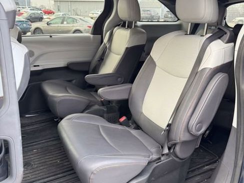 Certified 2023 Toyota Sienna XSE w/ XSE Plus Package image 7