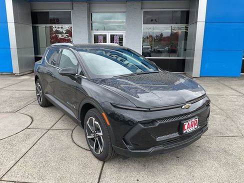 New 2026 Chevrolet Equinox EV LT image 2