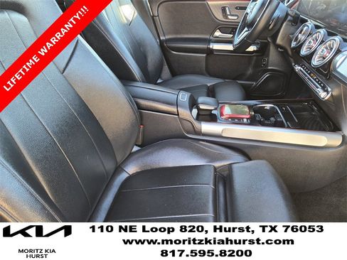 Used 2021 Mercedes-Benz GLB 250 4MATIC image 19