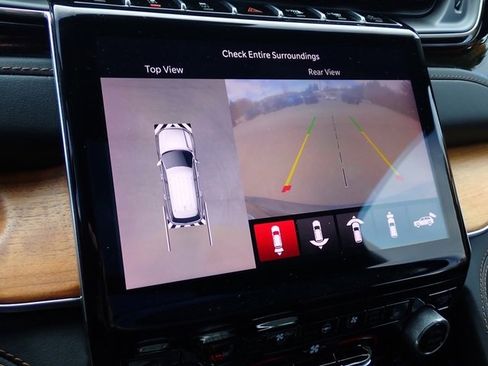 Used 2023 Jeep Grand Cherokee Summit image 26