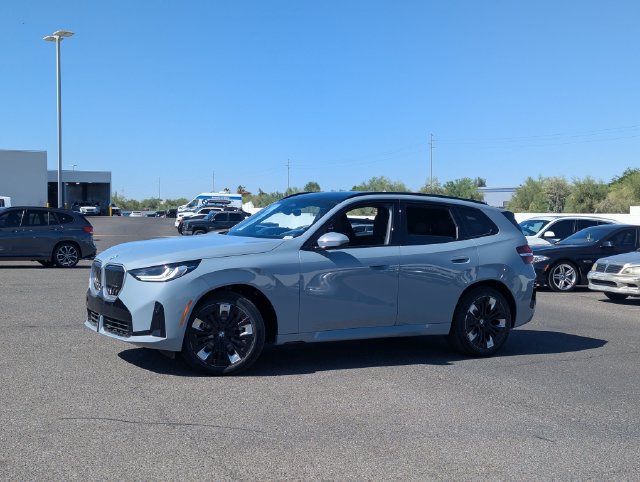 Used 2026 BMW X3 xDrive30i w/ Premium Package AWD/4WD image 2