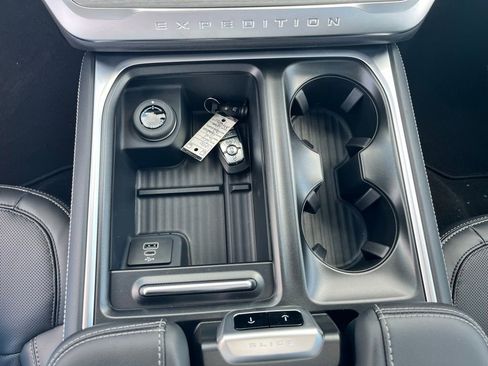 New 2026 Ford Expedition Platinum AWD/4WD image 17
