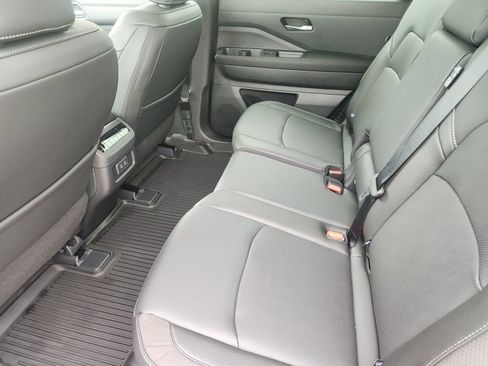 New 2026 Nissan Pathfinder SL FWD image 24