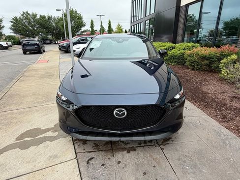Used 2020 MAZDA MAZDA3 Hatchback w/ Preferred Package FWD image 8