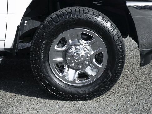 Used 2022 RAM 3500 Big Horn image 39