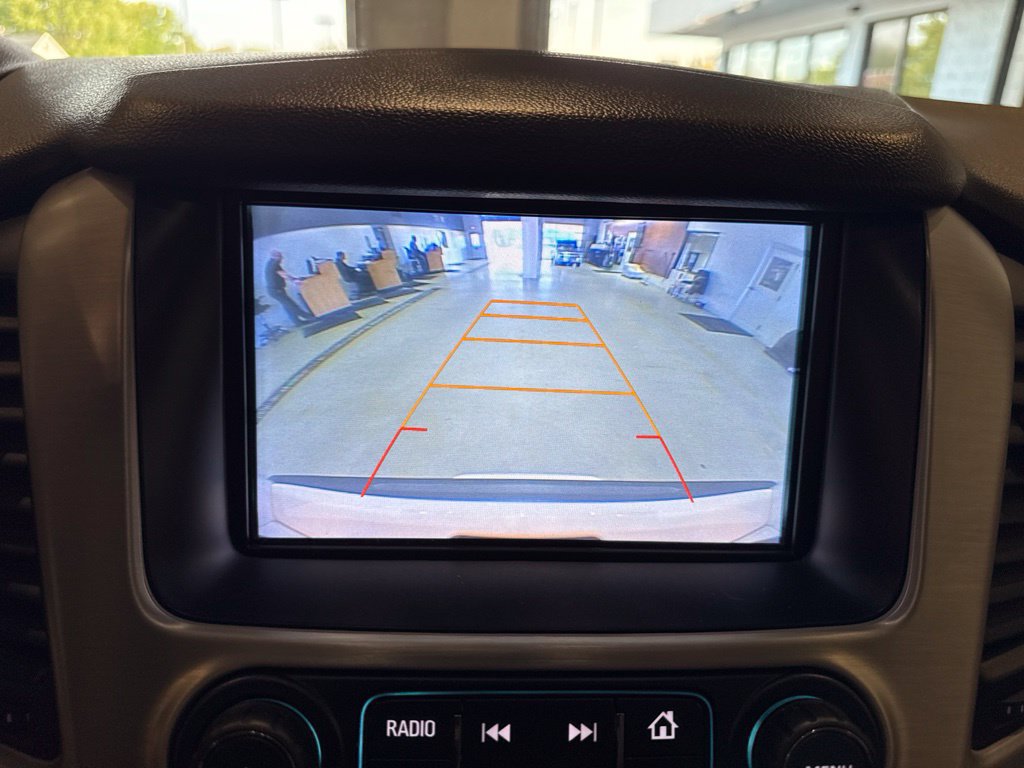 Used 2017 GMC Yukon SLT w/ Premium Edition AWD/4WD image 39