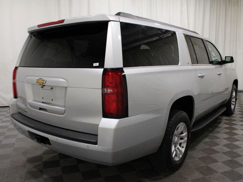 Used 2018 Chevrolet Suburban LT AWD/4WD image 30