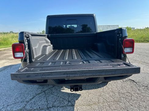 Used 2021 Jeep Gladiator Sport AWD/4WD image 3