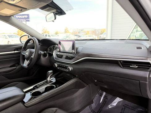 Used 2023 Nissan Altima 2.5 SV FWD image 27