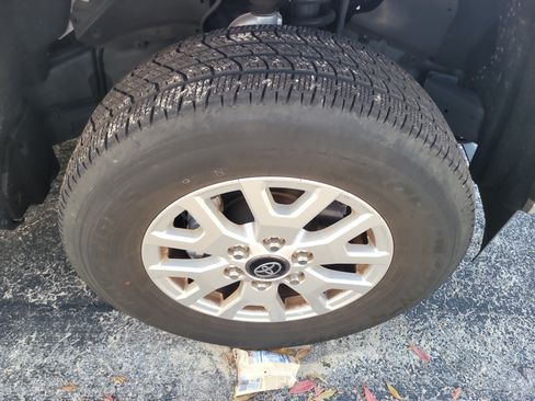 Certified 2024 Toyota Tacoma SR5 RWD image 9