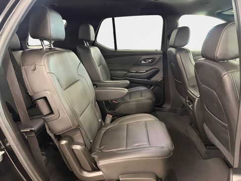 Used 2023 Chevrolet Traverse LT w/ Midnight/Sport Edition image 12