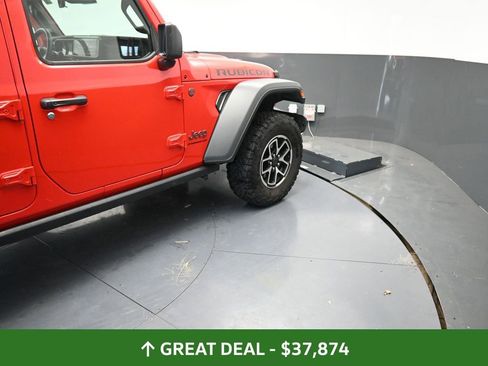 Used 2024 Jeep Wrangler Unlimited Rubicon image 25