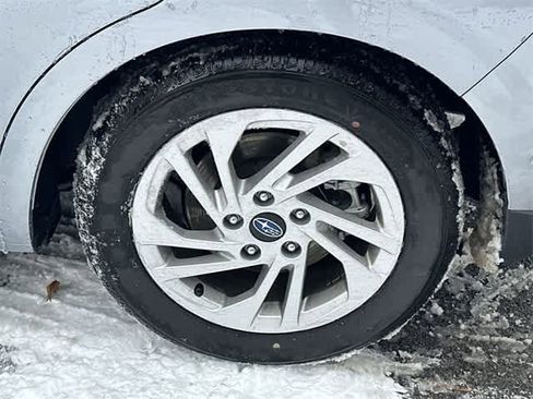 Certified 2025 Subaru Impreza 2.0i image 5