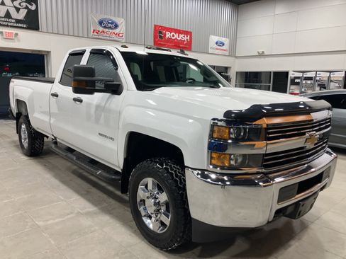 Used 2017 Chevrolet Silverado 2500 W/T w/ WT Convenience Package image 3
