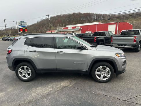 Used 2024 Jeep Compass Latitude w/ Sun and Sound Group image 4