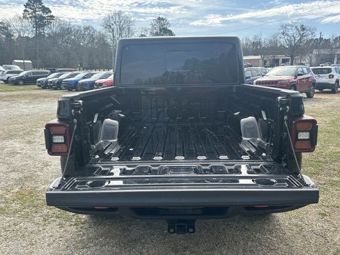 Used 2022 Jeep Gladiator Mojave w/ LED Lighting Group image 18