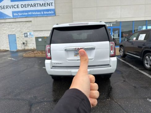 Used 2017 GMC Yukon Denali w/ Open Road Package AWD/4WD image 5