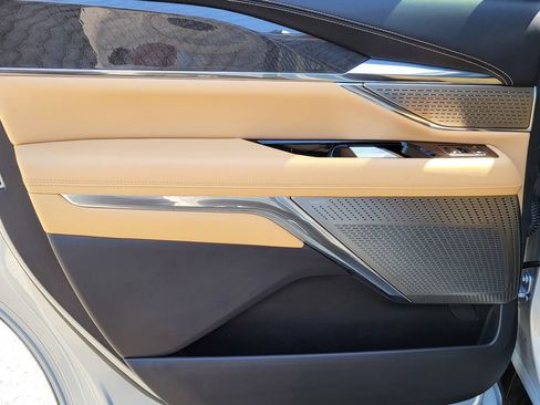 New 2025 Cadillac Escalade IQ Luxury 2 w/ LPO, Etrunk Organizer Package image 43