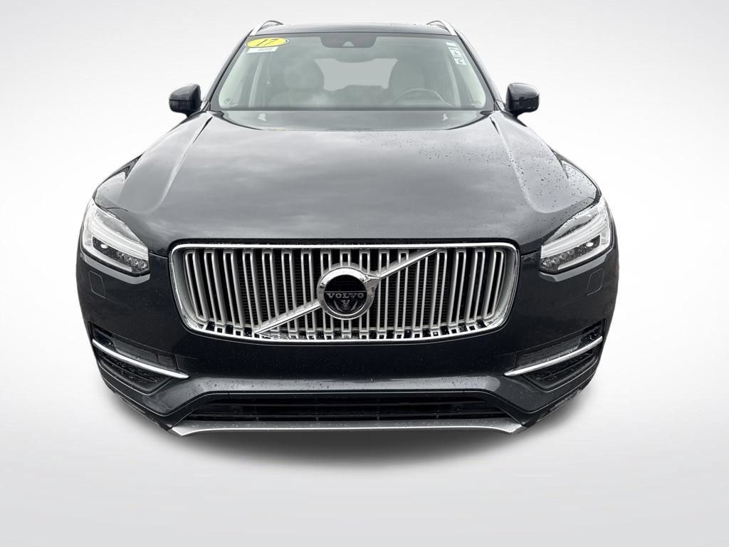 Used 2017 Volvo XC90 T6 Inscription w/ Vision Package AWD/4WD image 2