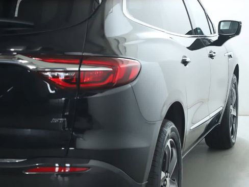 Used 2020 Buick Enclave Essence w/ Sport Touring Edition FWD image 48