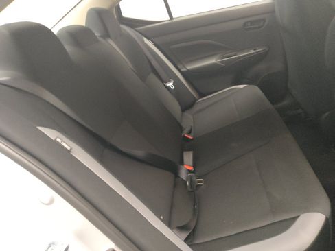 Used 2025 Nissan Versa S FWD image 19