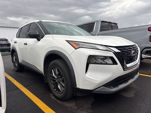 Used 2023 Nissan Rogue S FWD image 2