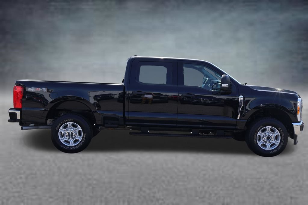 Used 2026 Ford F250 XLT AWD/4WD image 2