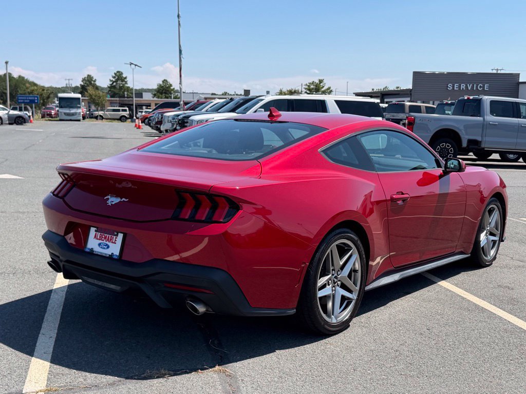 Used 2024 Ford Mustang Coupe RWD image 3